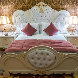 https://prestige-boutique-hotel.aboutbakuhotels.com