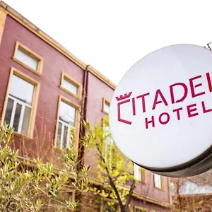 https://red-leon.aboutbakuhotels.com